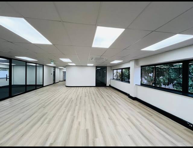 338M² OFFICE TO LET IN HALFWAY HOUSE